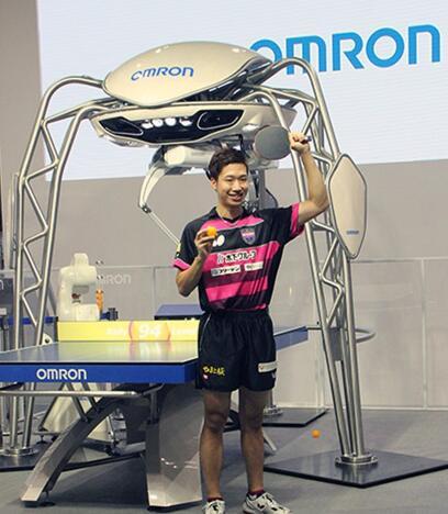 世界首个乒球机器人亮相日本 与水谷隼过招